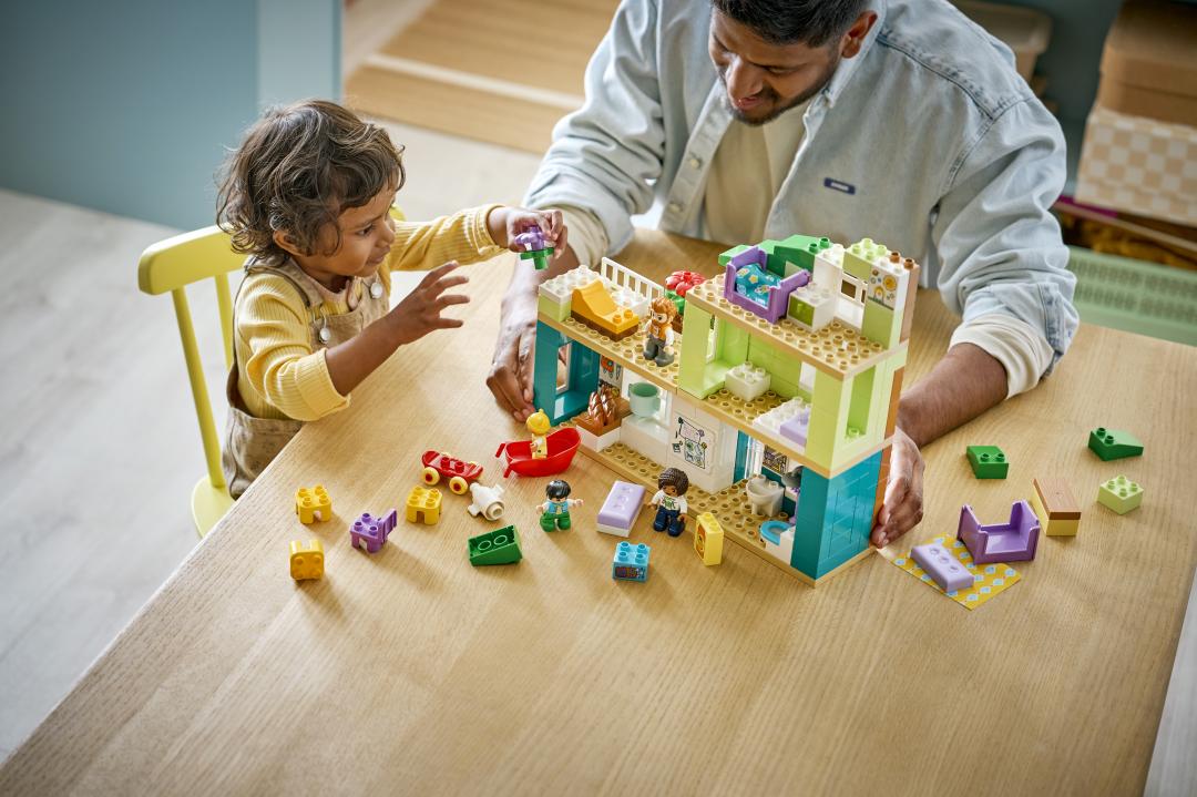 LEGO DUPLO 10470 3in1 Modern Family House with Figures