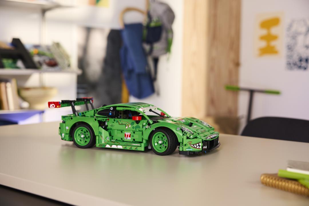LEGO Technic 42224 Porsche 911 GT3 R REXY AO Racing Car