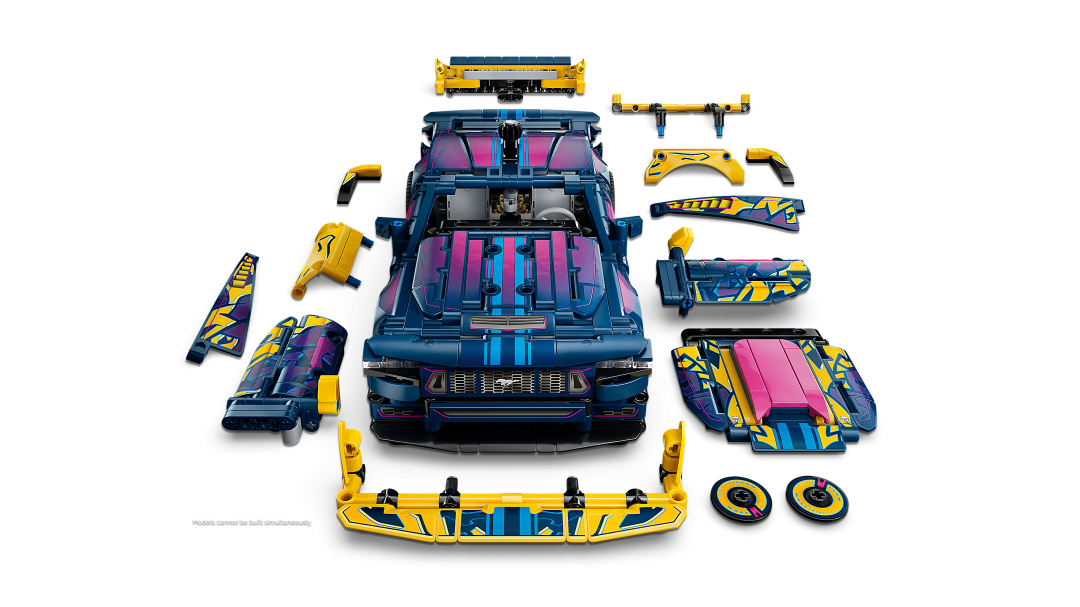 LEGO Technic 42236 Custom Garage Ford Mustang GT Car
