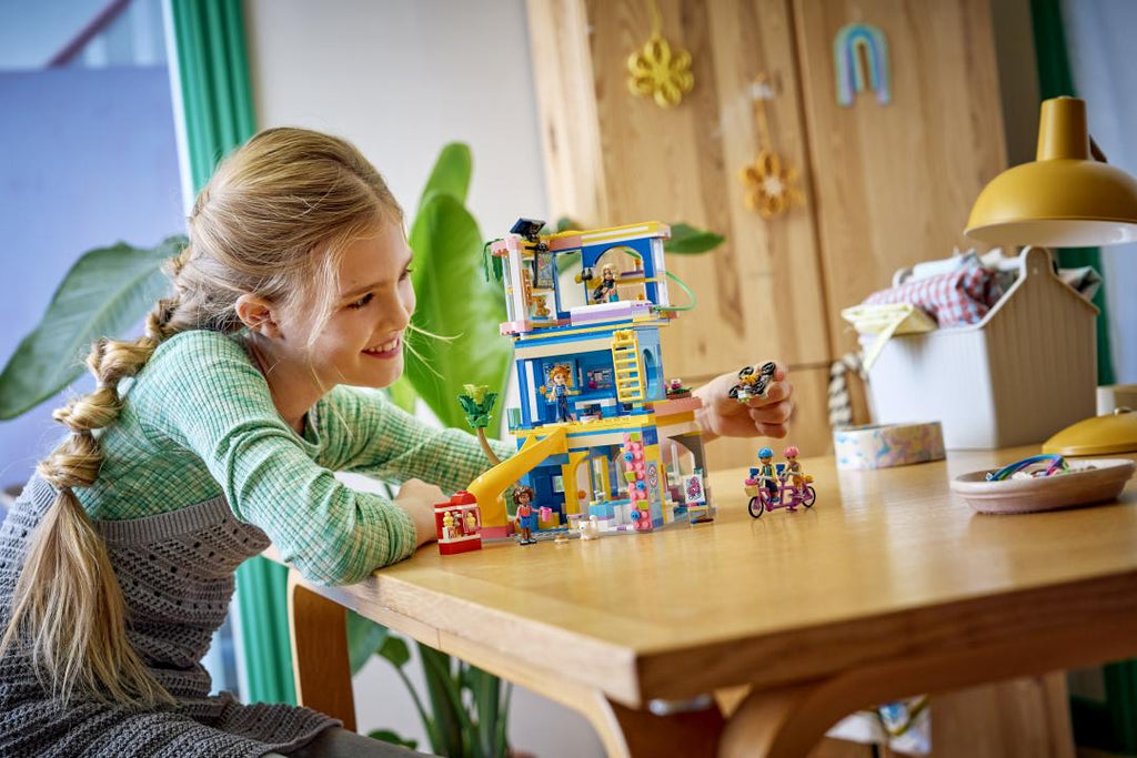 LEGO Friends 42689 Heartlake City Friends Club House