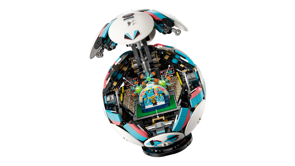 LEGO Editions 43019 Football