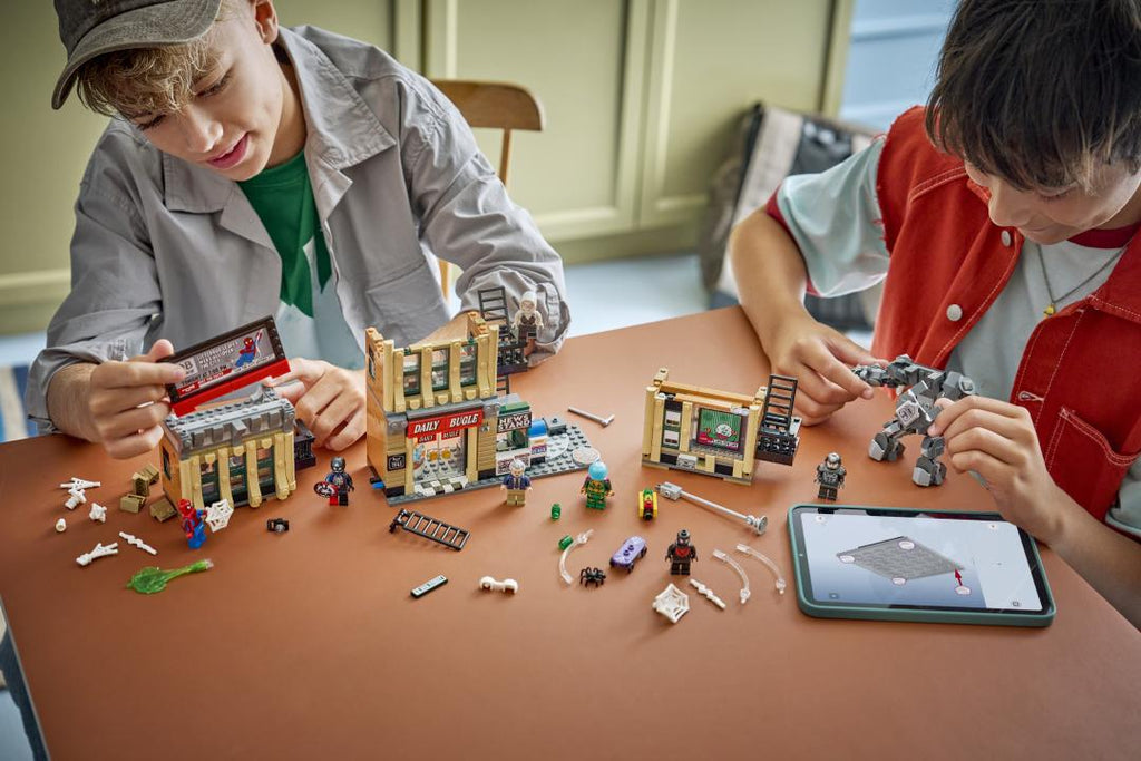 LEGO Marvel 76342 Spider-Man vs. Mysterio: The Daily Bugle