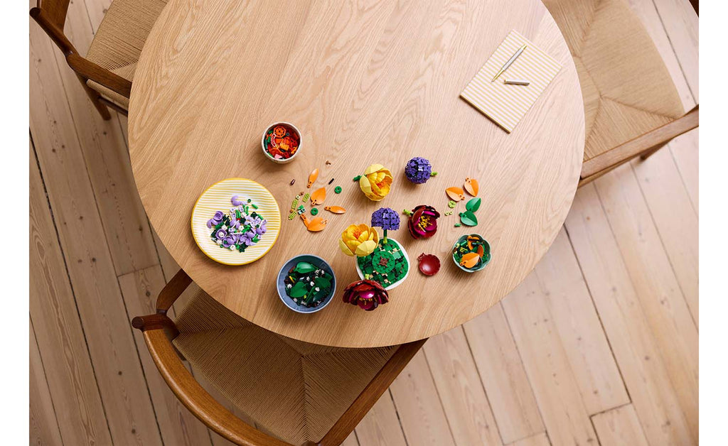 LEGO Botanicals 10345 Flower Arrangement