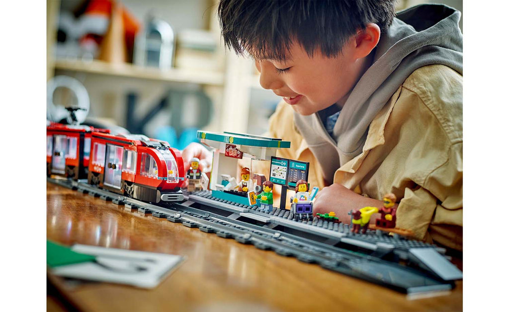 LEGO City 60423 Downtown Streetcar and Station