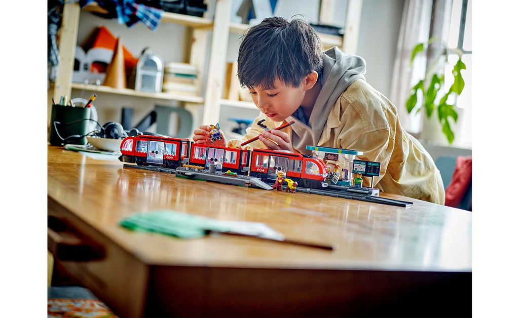 LEGO City 60423 Downtown Streetcar and Station