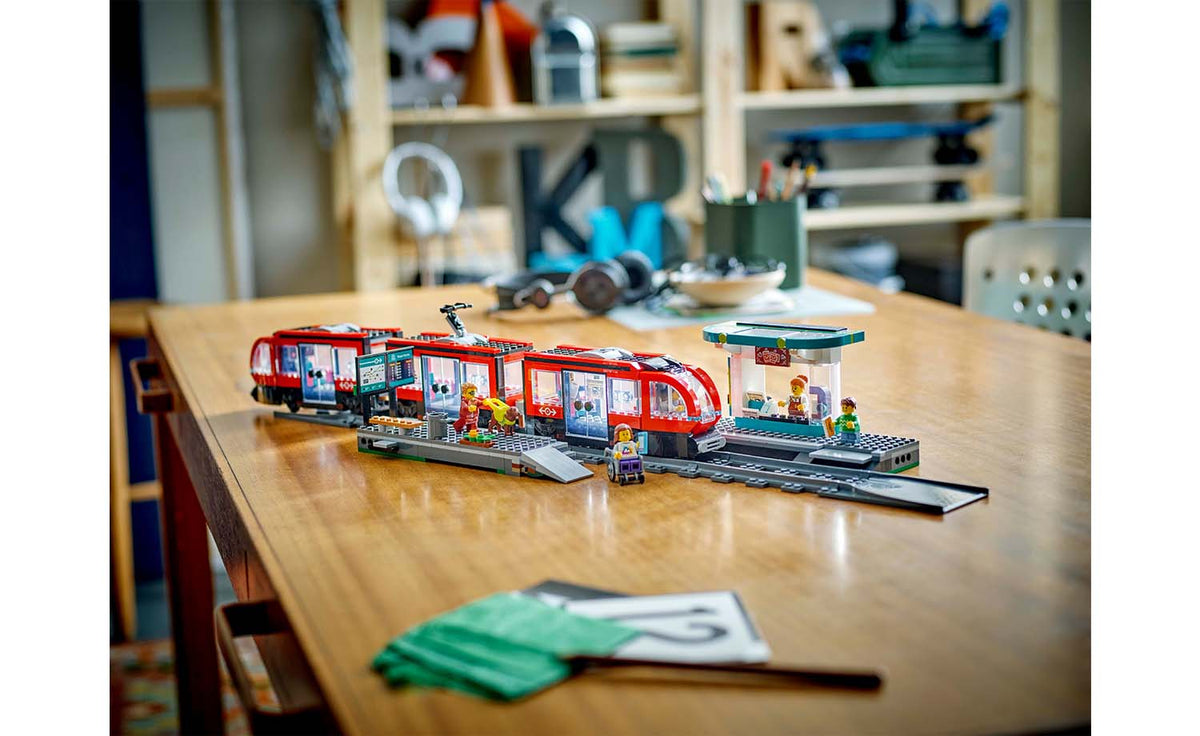 LEGO City 60423 Downtown Streetcar and Station