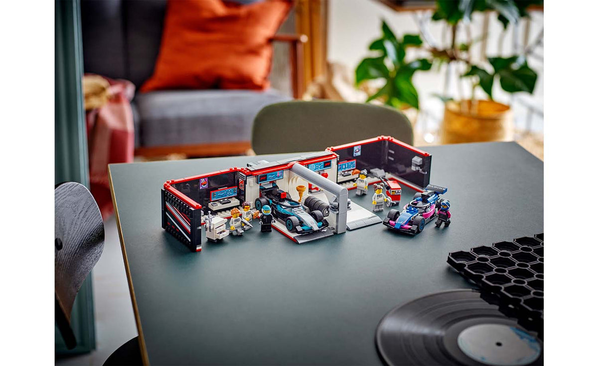 LEGO 60444 City F1 Garage & Mercedes-AMG & Alpine Cars