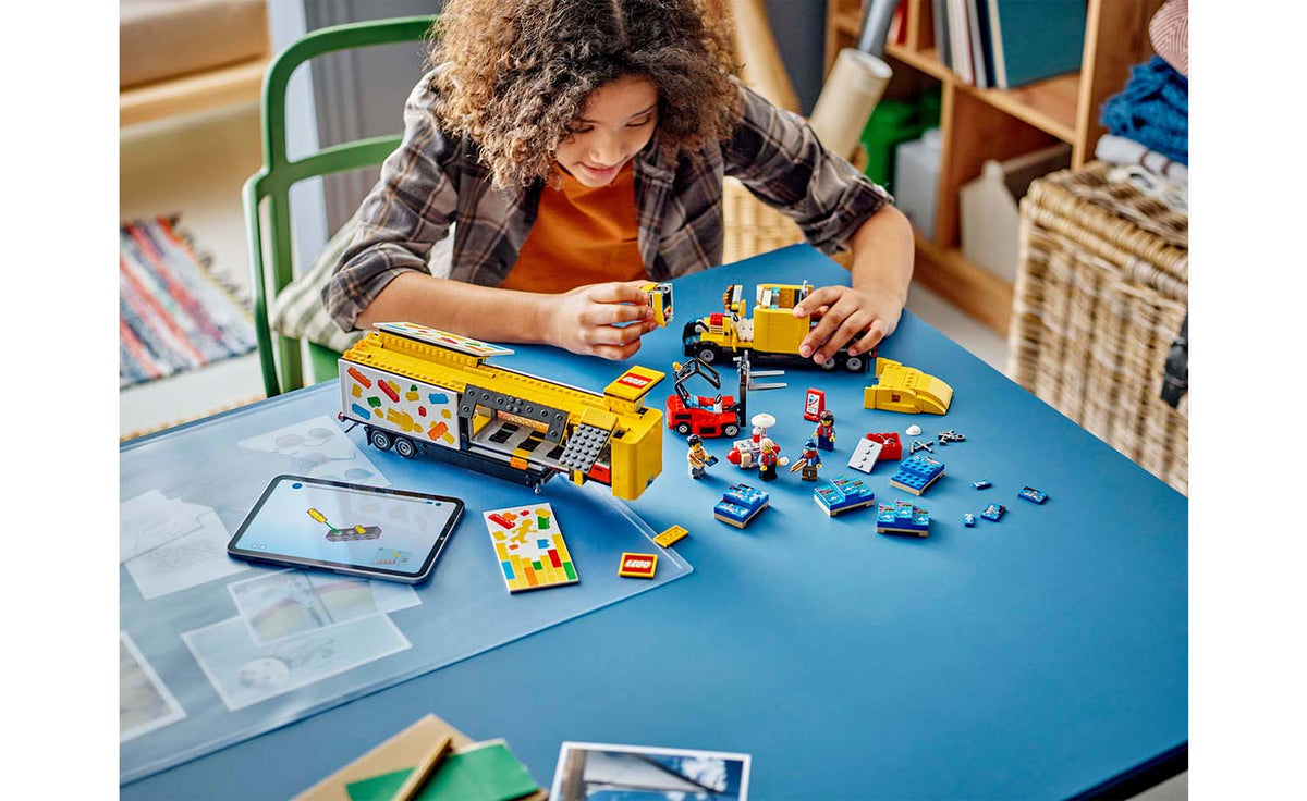 LEGO City 60440 Yellow Delivery Truck