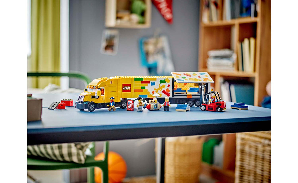 LEGO City 60440 Yellow Delivery Truck