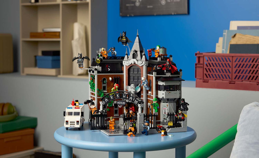 LEGO DC 76300 Arkham Asylum