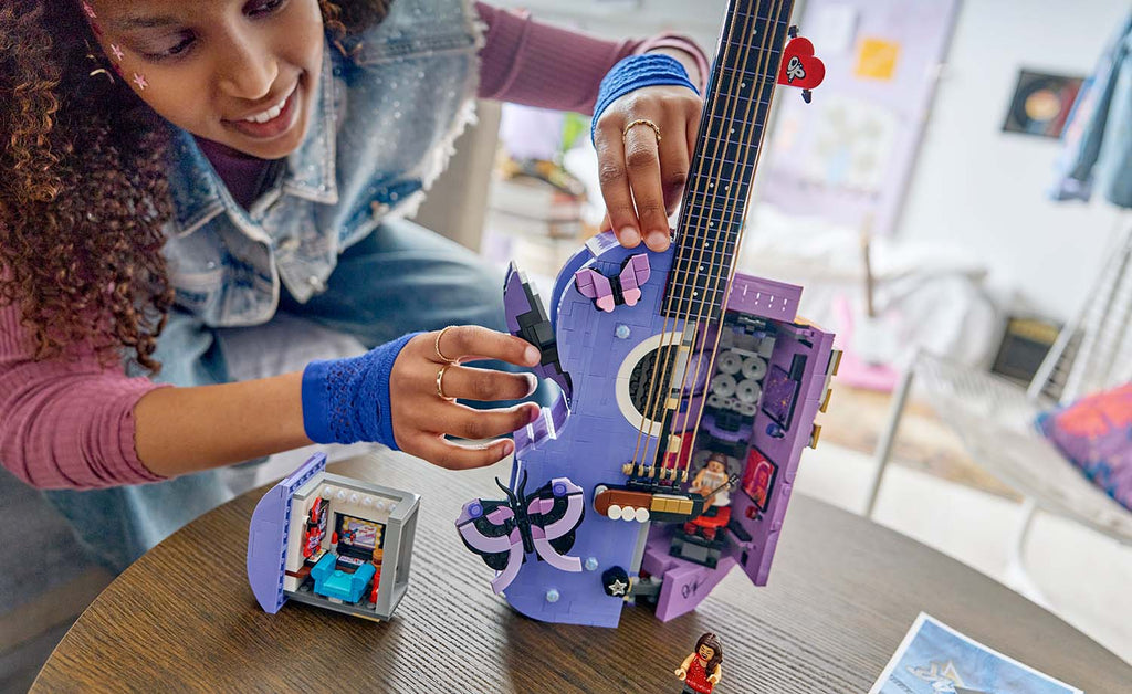 LEGO Editions 43031 Olivia Rodrigo's Dual Guitar