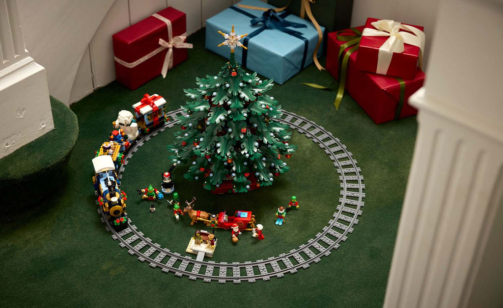 LEGO Iconic 41843 Family Christmas Tree Decoration