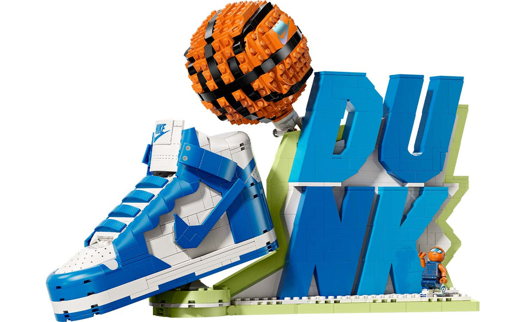 LEGO Iconic 43008 Nike Dunk