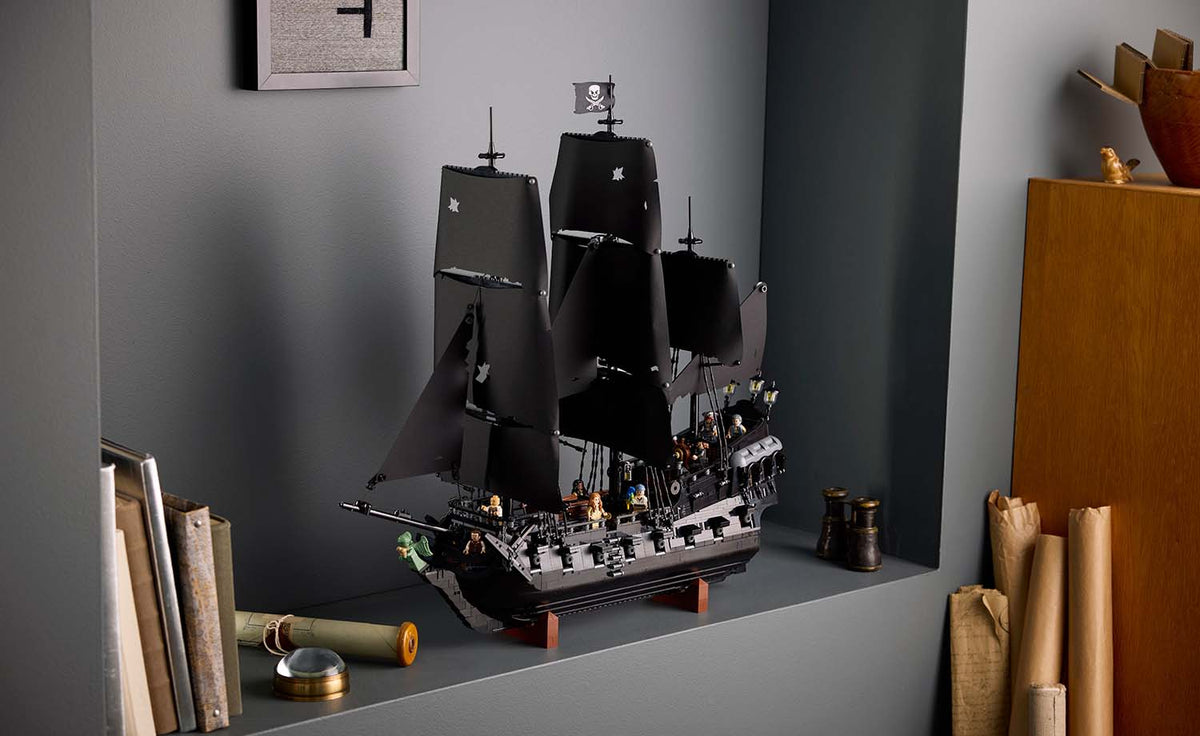 LEGO Icons 10365 Captain Jack Sparrow's Pirate Ship