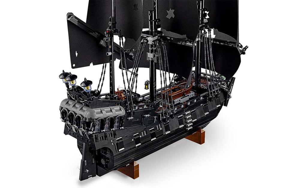 LEGO Icons 10365 Captain Jack Sparrow's Pirate Ship