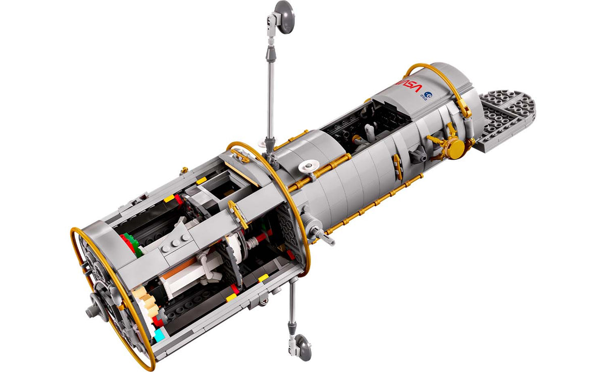LEGO Icons 11382 Hubble Space Telescope