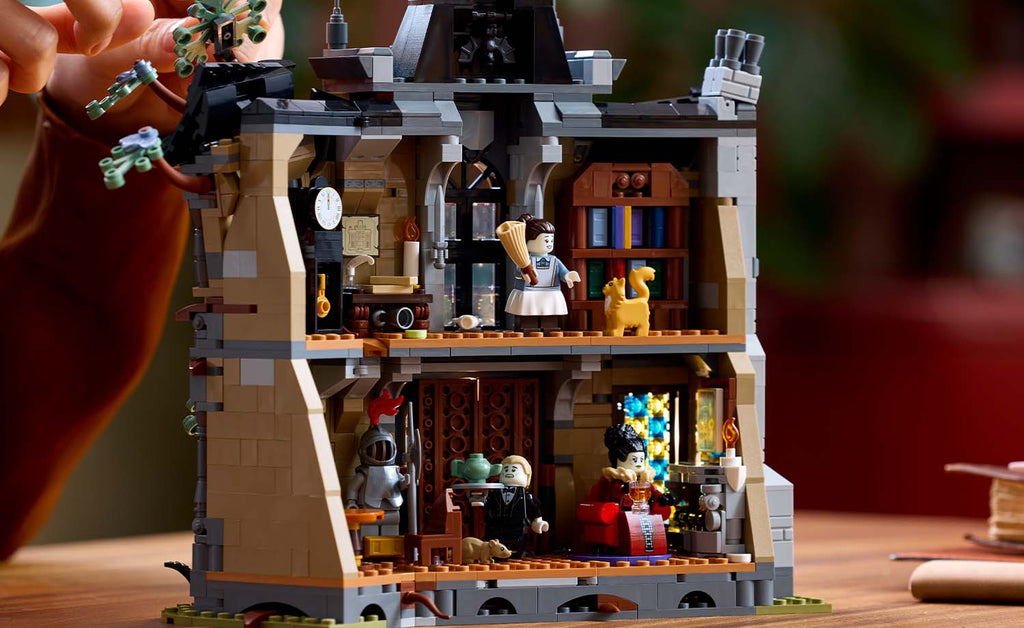 LEGO Icons 11383 Mayor Manor