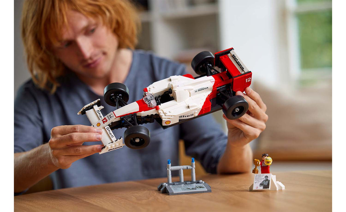 LEGO 10330 ICONS McLaren MP4/4 & Ayrton Senna
