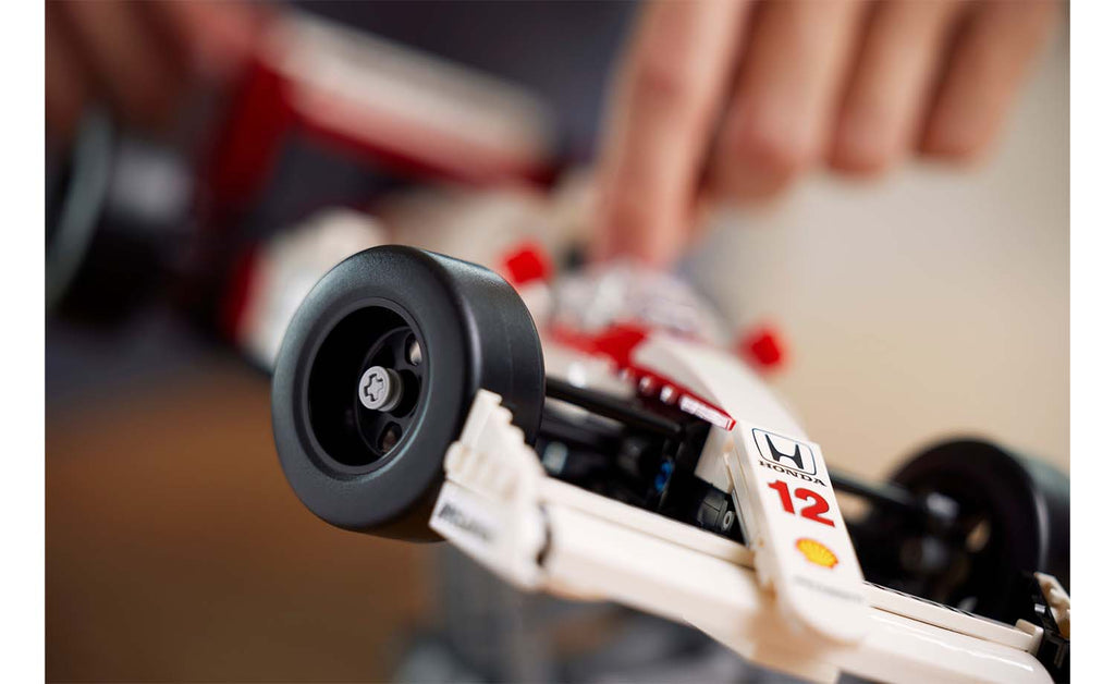 LEGO 10330 ICONS McLaren MP4/4 & Ayrton Senna