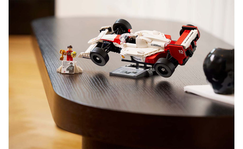 LEGO 10330 ICONS McLaren MP4/4 & Ayrton Senna