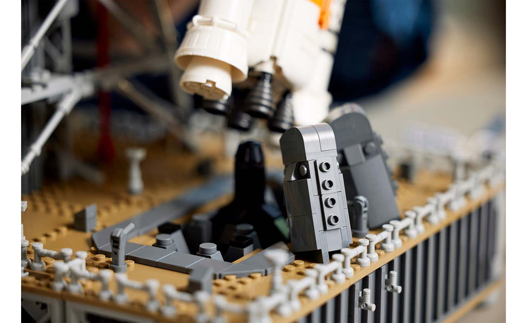 LEGO Icons 10341 NASA Artemis Space Launch System