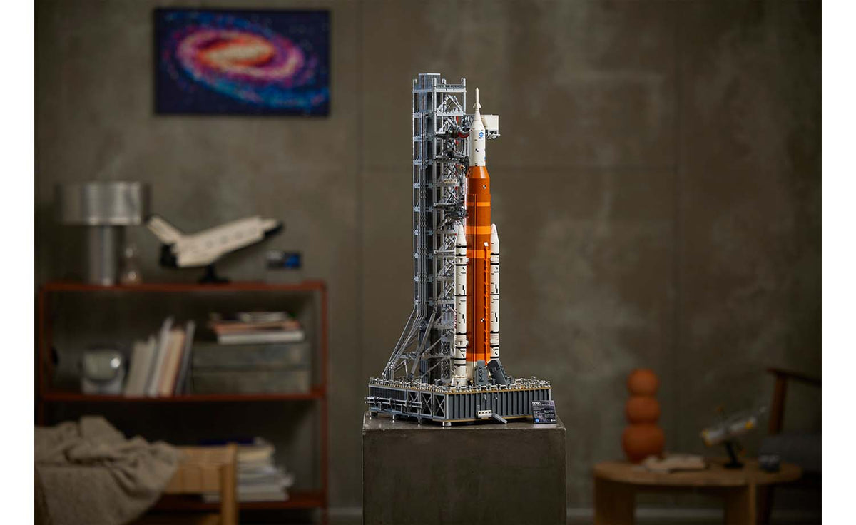 LEGO Icons 10341 NASA Artemis Space Launch System