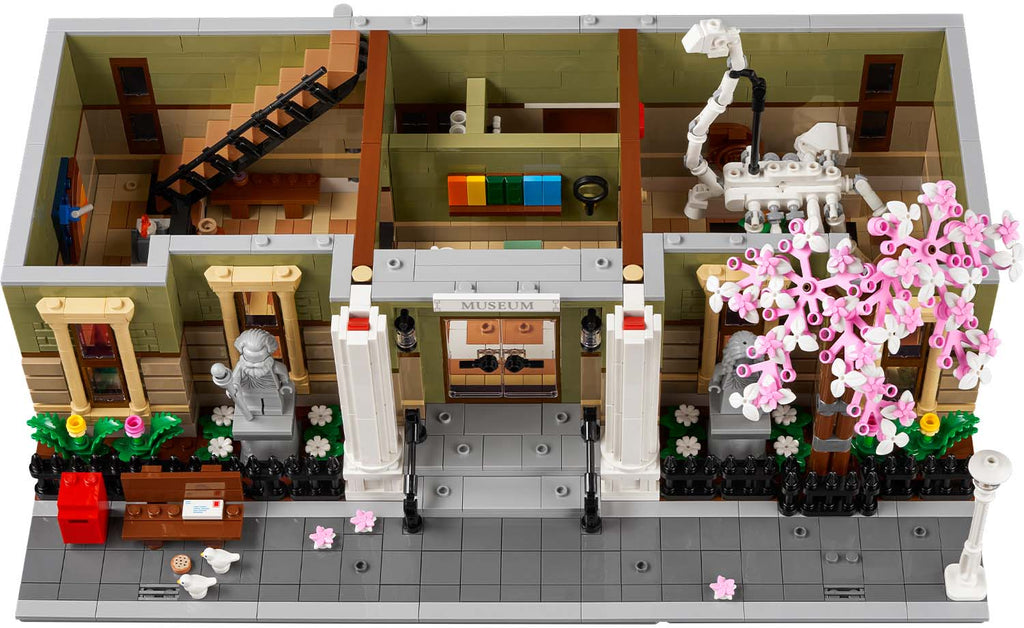 LEGO Icons 10326 Natural History Museum