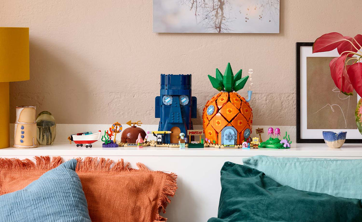 LEGO Icons 11386 SpongeBob SquarePants: Bikini Bottom