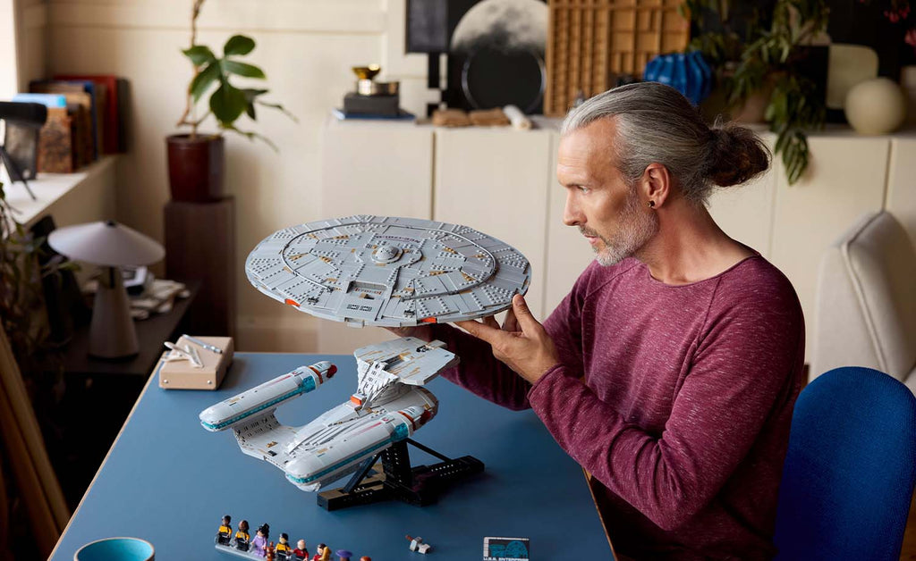 LEGO Icons 10356 Star Trek: U.S.S. Enterprise NCC-1701-D