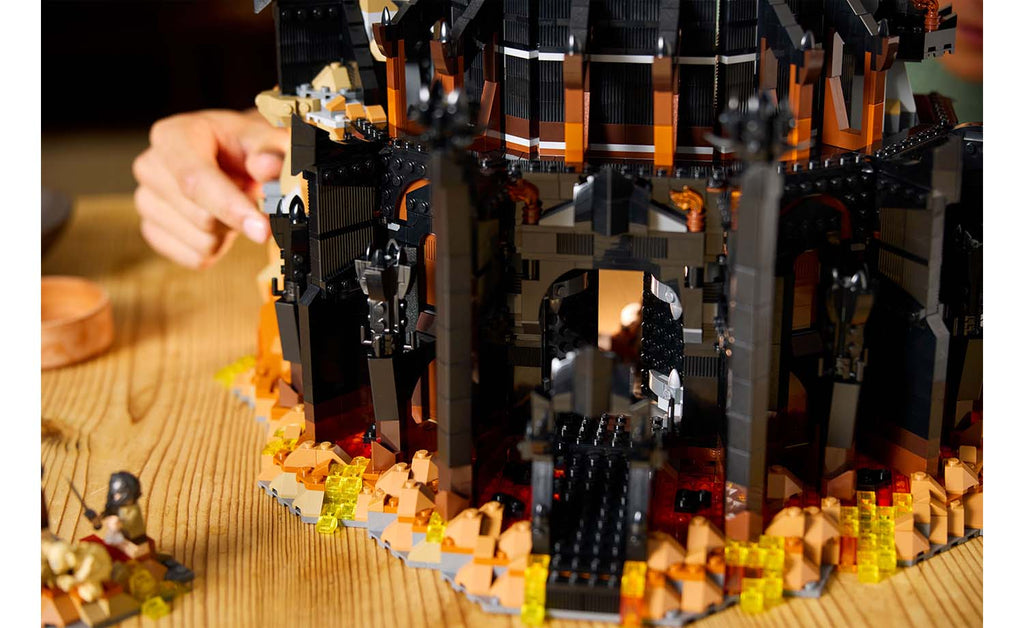 LEGO Icons 10333 The Lord of the Rings: Barad-dûr