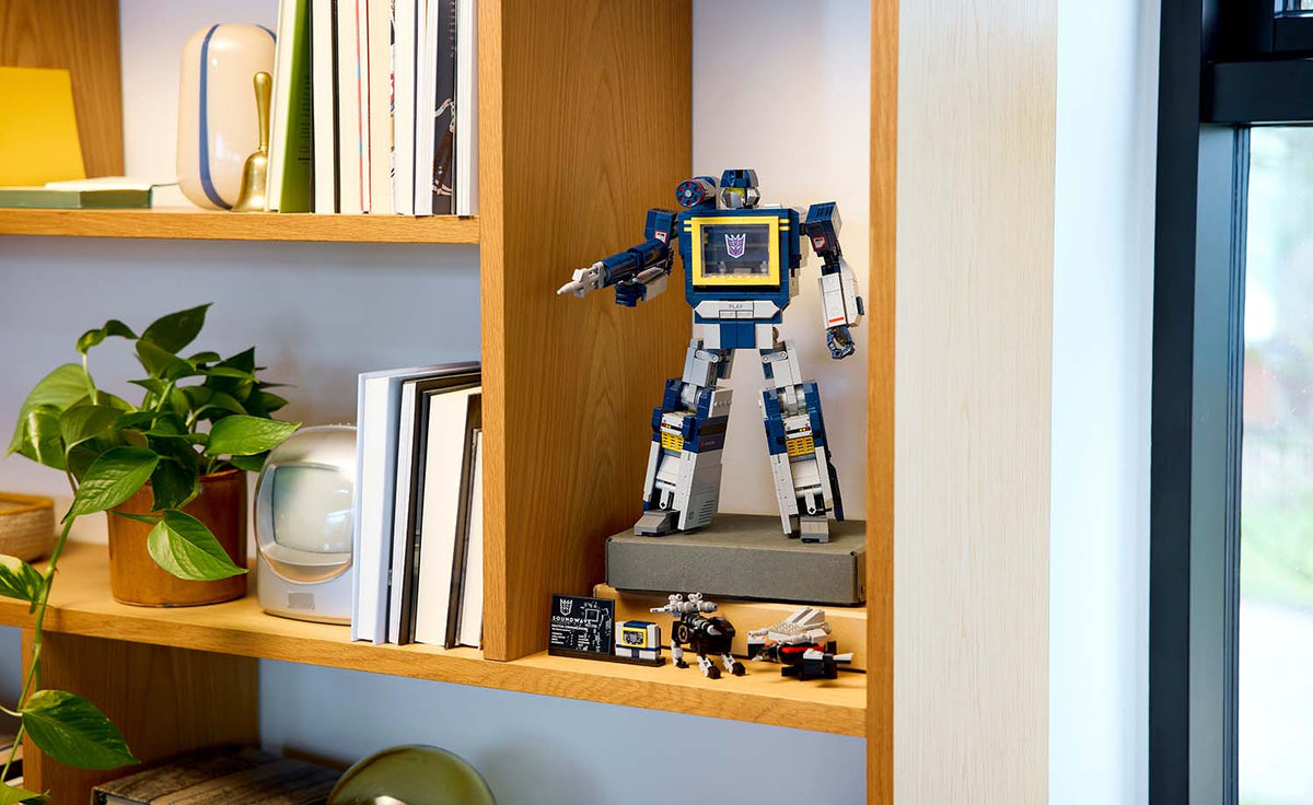 LEGO Icons 10358 Transformers: Soundwave