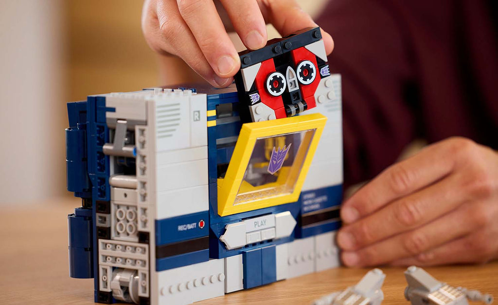 LEGO Icons 10358 Transformers: Soundwave