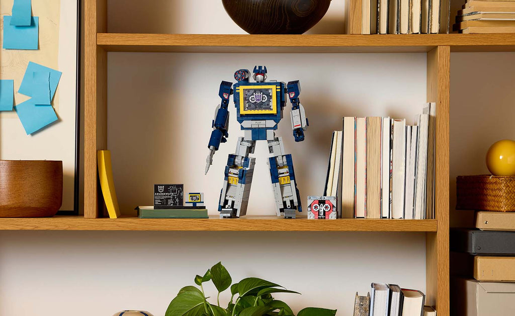 LEGO Icons 10358 Transformers: Soundwave