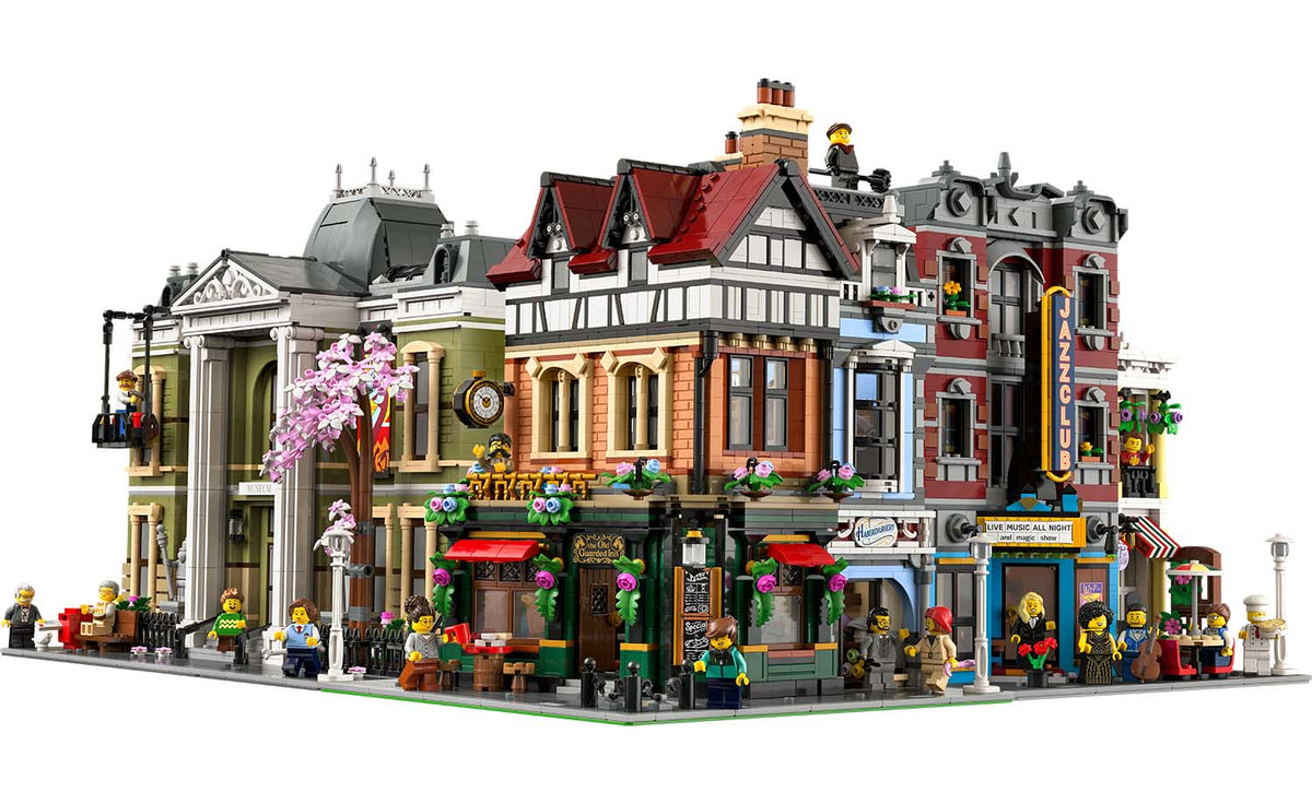 LEGO Icons 10350 Tudor Corner