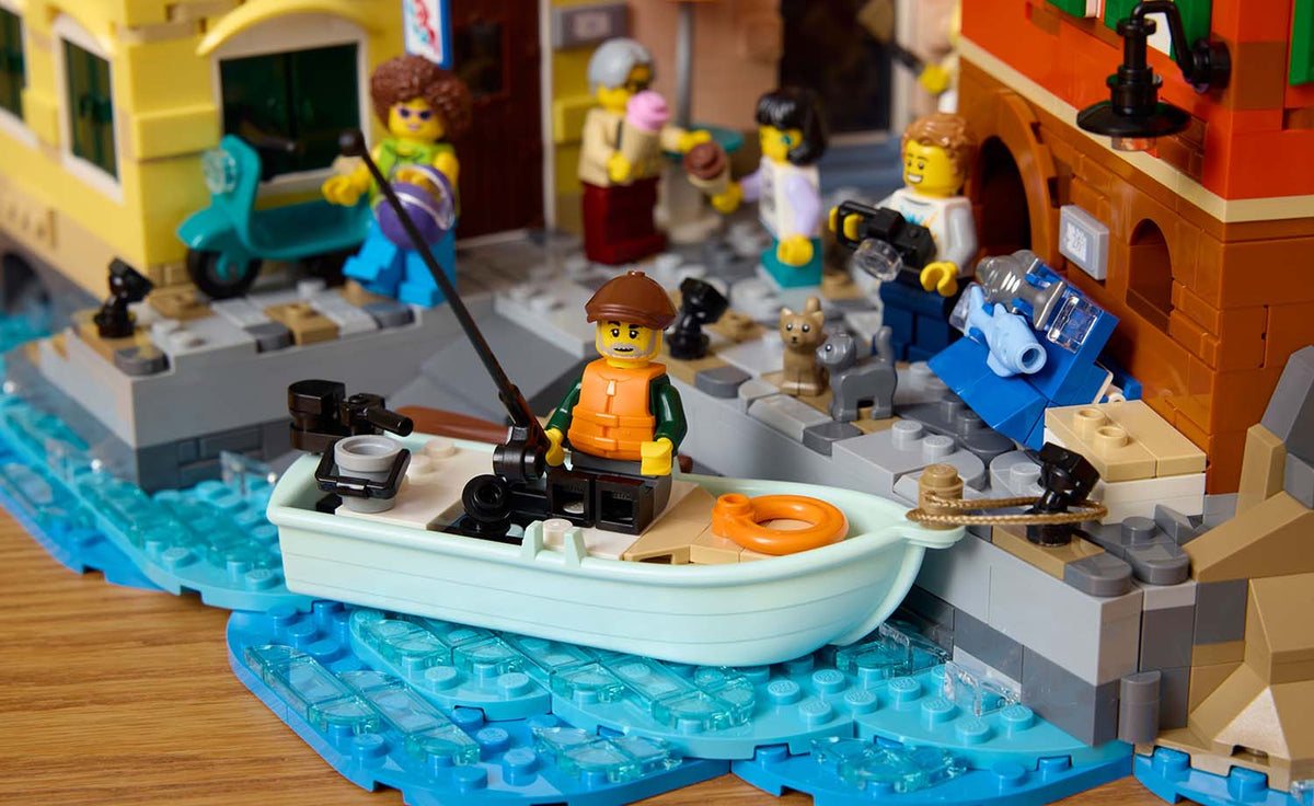 LEGO Ideas 21359 Italian Riviera