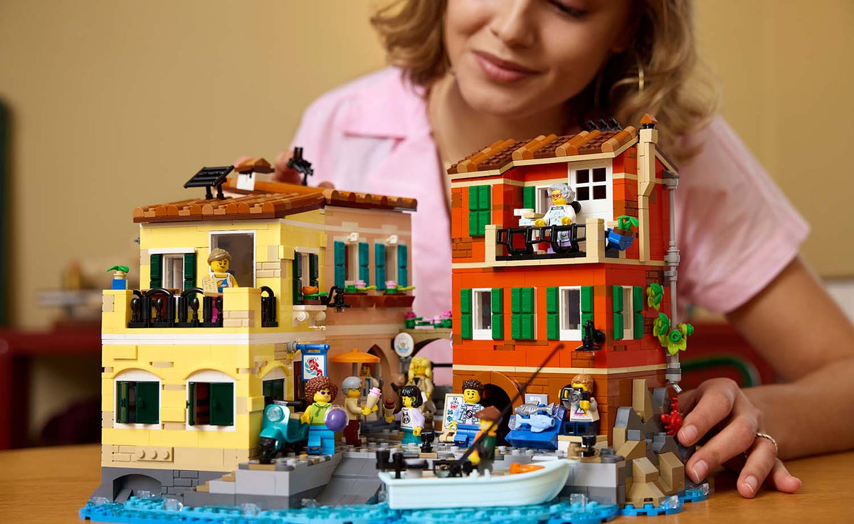 LEGO Ideas 21359 Italian Riviera