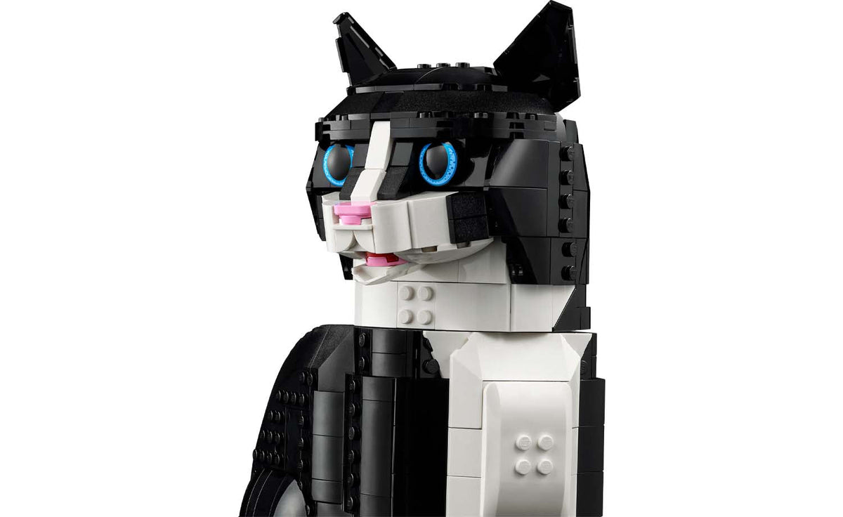 LEGO Ideas 21349 Tuxedo Cat