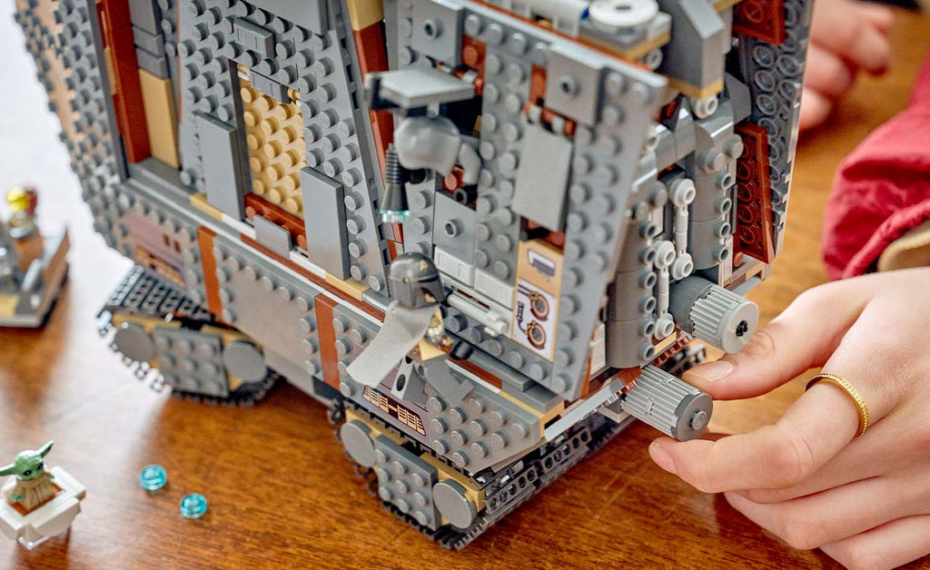 LEGO Star Wars 75453 Offworld Sandcrawler and Mudhorn