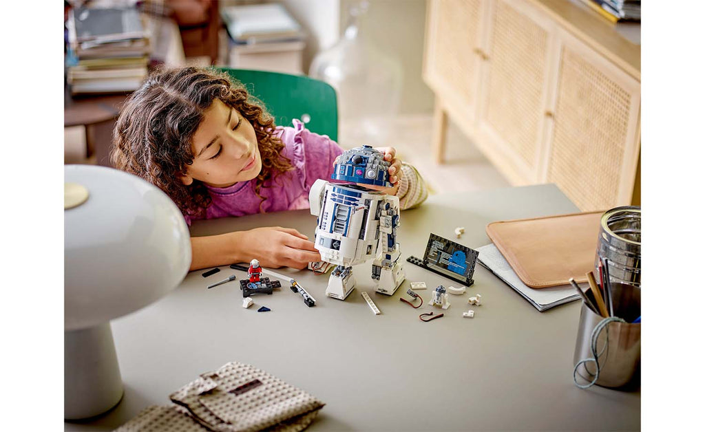 LEGO Star Wars 75379 R2-D2