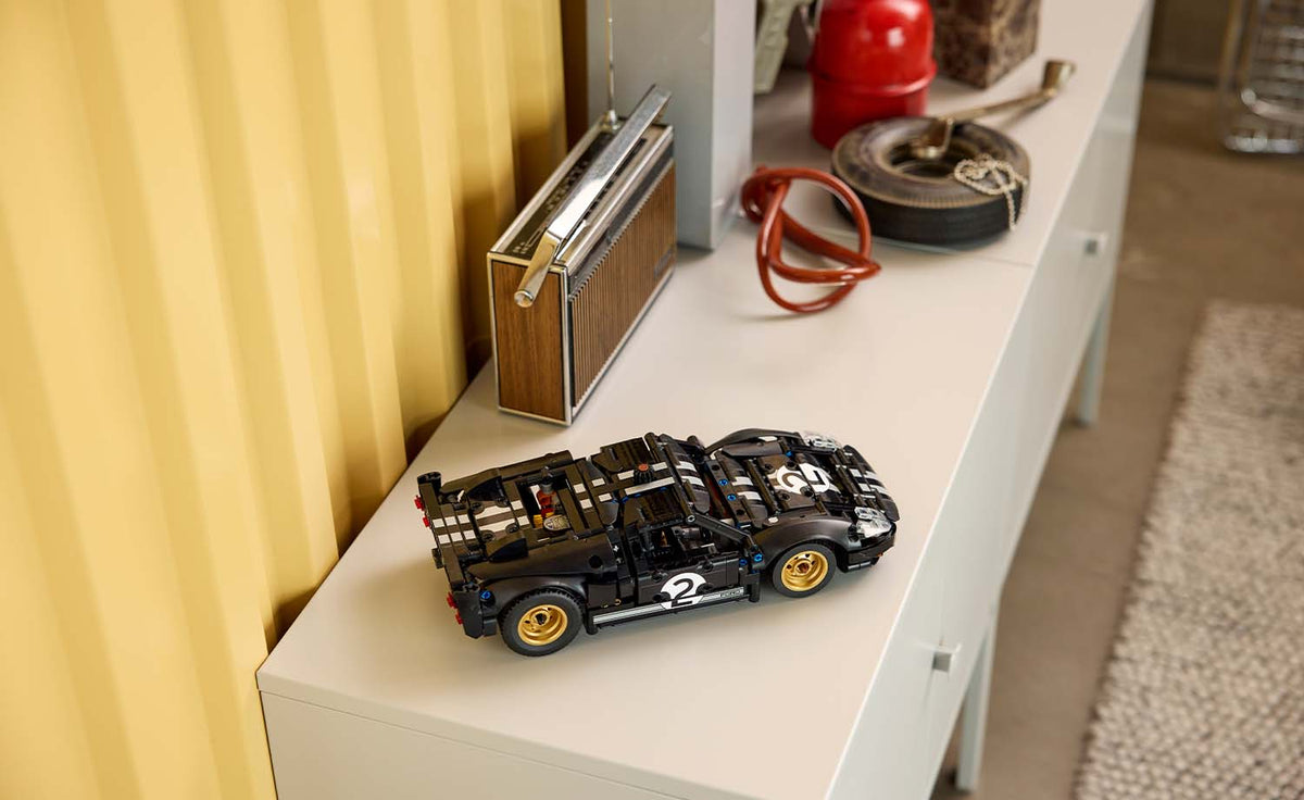 LEGO Technic 42223 1966 Ford GT40 MKII Race Car