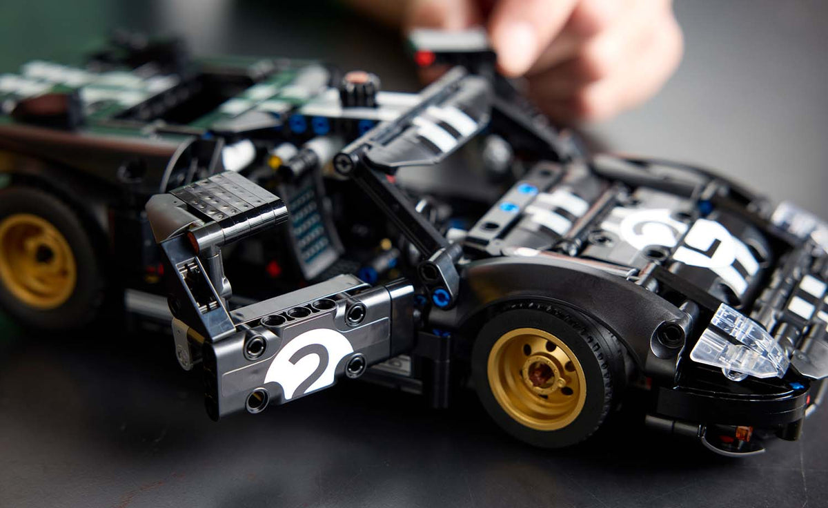 LEGO Technic 42223 1966 Ford GT40 MKII Race Car