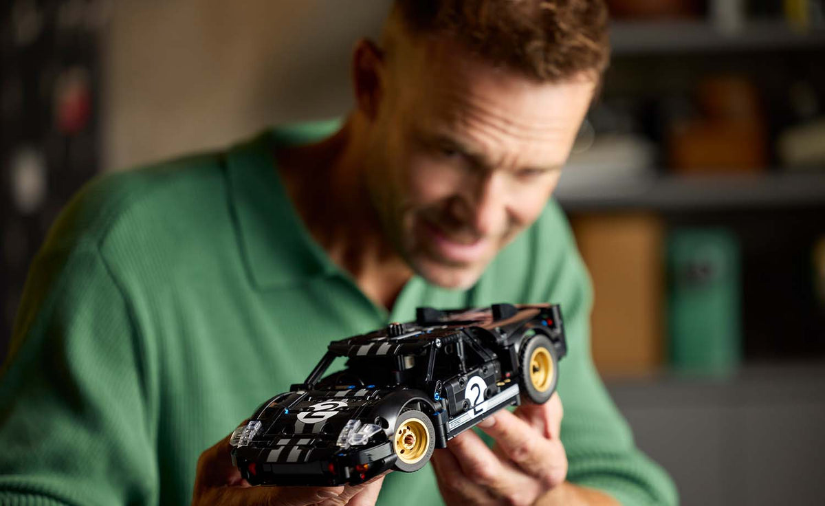 LEGO Technic 42223 1966 Ford GT40 MKII Race Car