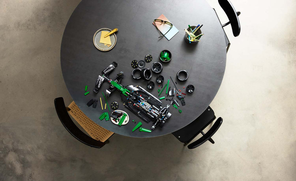 LEGO 42240 Technic Aston Martin Aramco AMR25 F1 Car