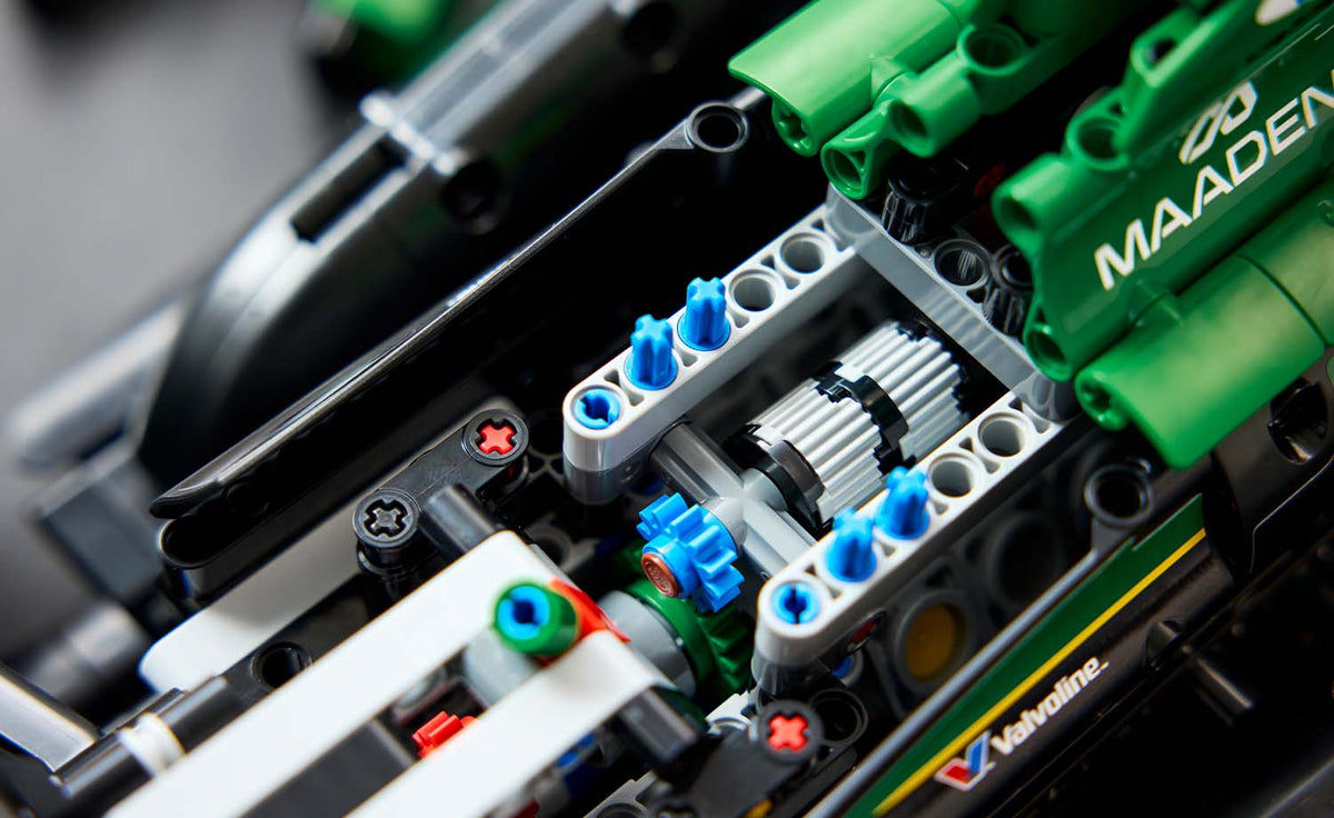 LEGO 42240 Technic Aston Martin Aramco AMR25 F1 Car