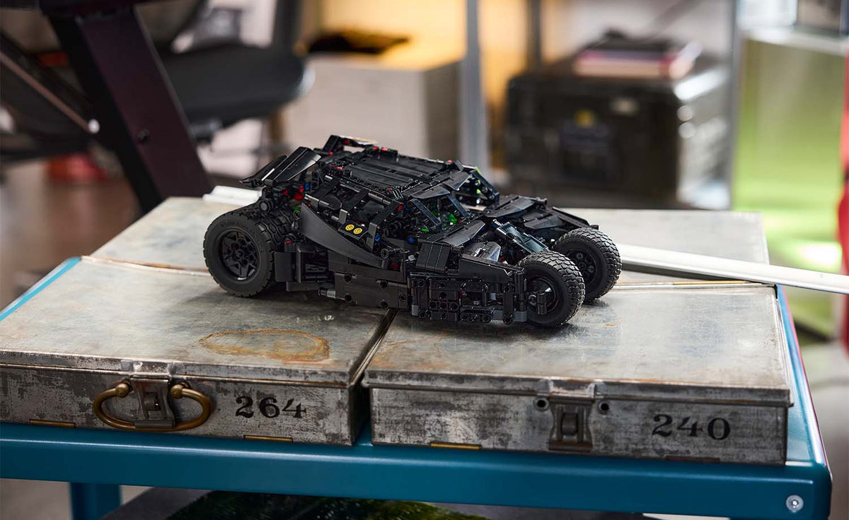LEGO Technic 42239 Batmobile Tumbler