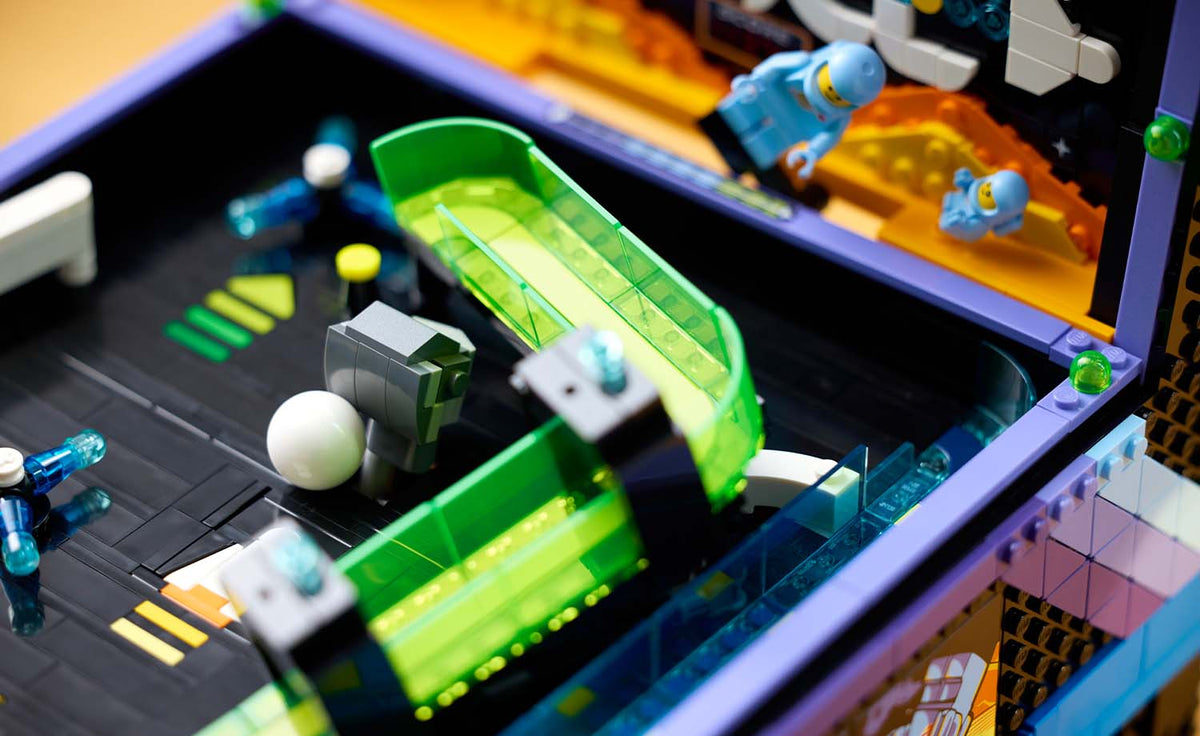 LEGO Icons 11374 Arcade Pinball Machine