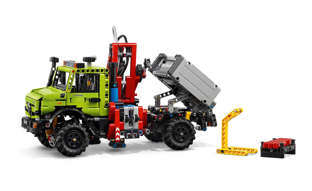 LEGO Technic 42242 Mercedes-Benz Unimog U 5023 with Crane