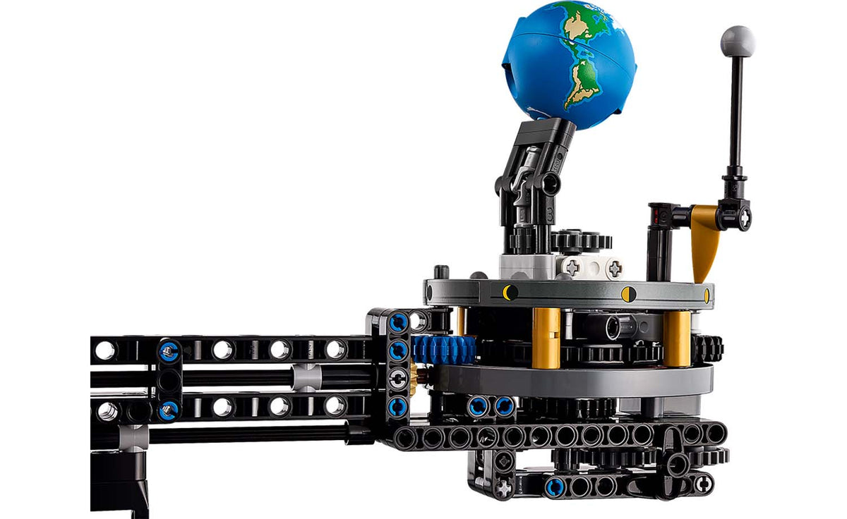 LEGO Technic 42179 Planet Earth and Moon in Orbit