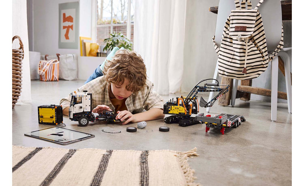 LEGO Technic 42175 Volvo FMX Truck & EC230 Electric Excavator