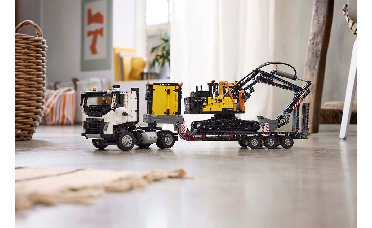LEGO Technic 42175 Volvo FMX Truck & EC230 Electric Excavator